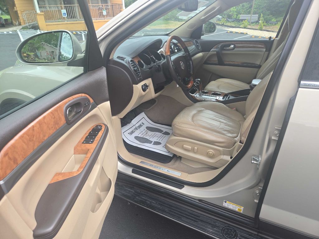2010 Buick Enclave Image 31