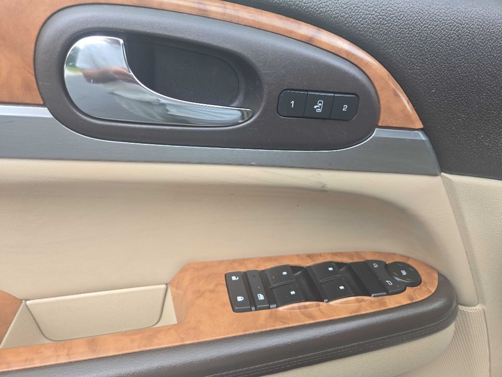 2010 Buick Enclave Image 36