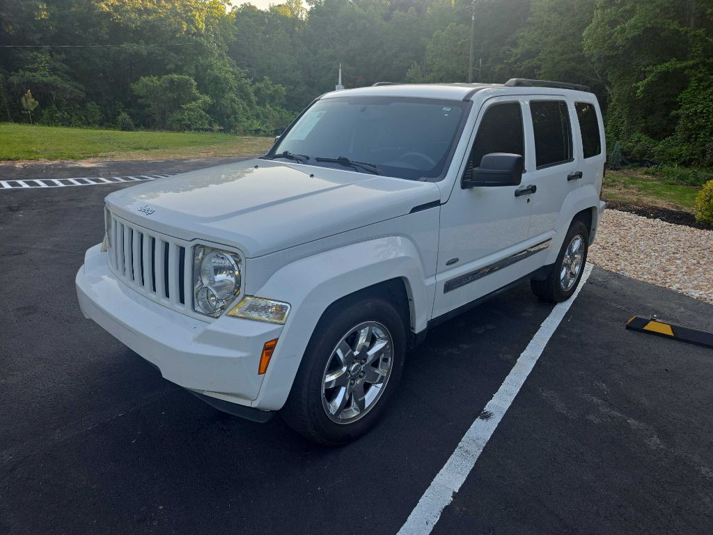 2012 Jeep Liberty Image 2