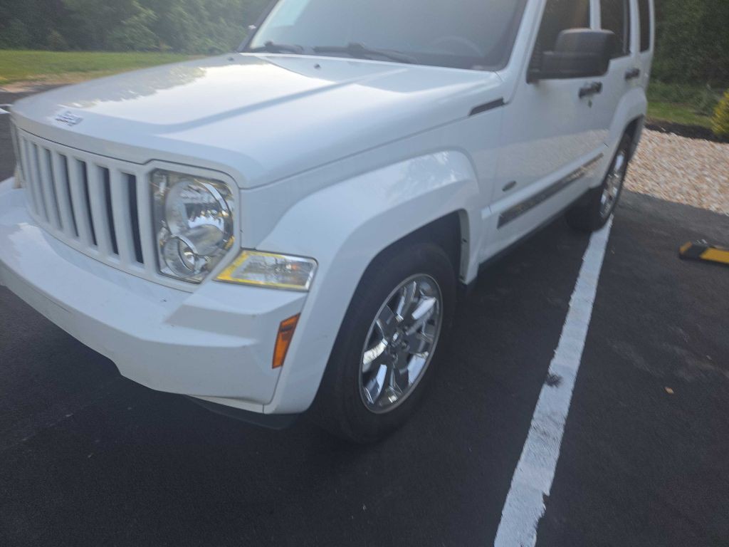 2012 Jeep Liberty Image 4