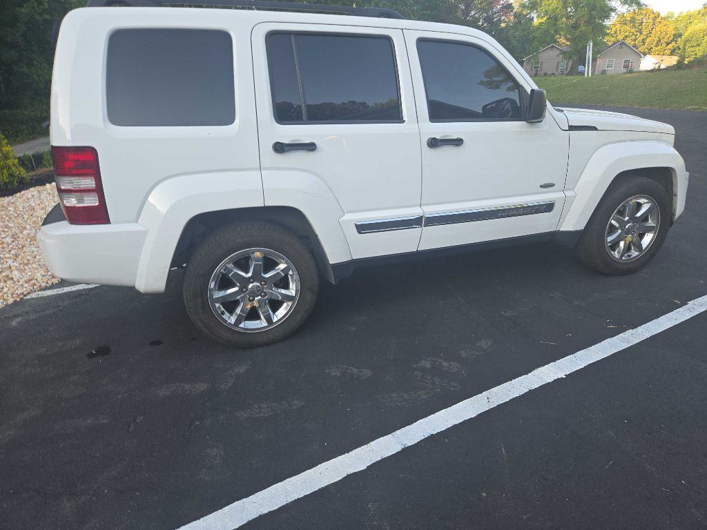 2012 Jeep Liberty Image 14