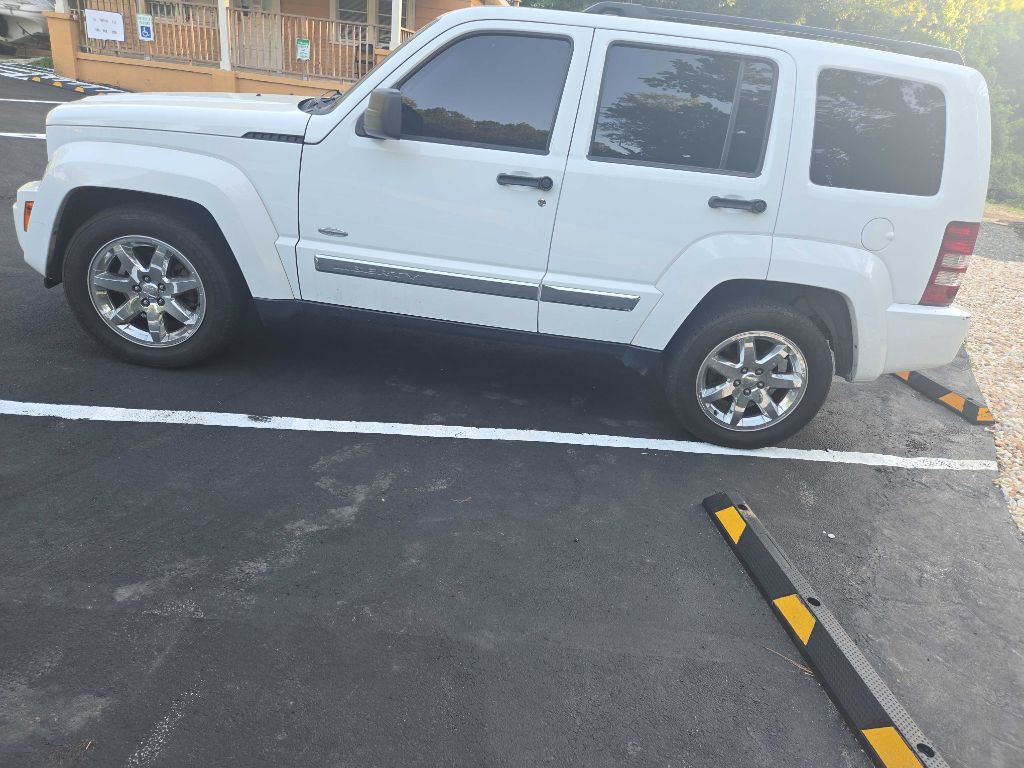 2012 Jeep Liberty Image 21