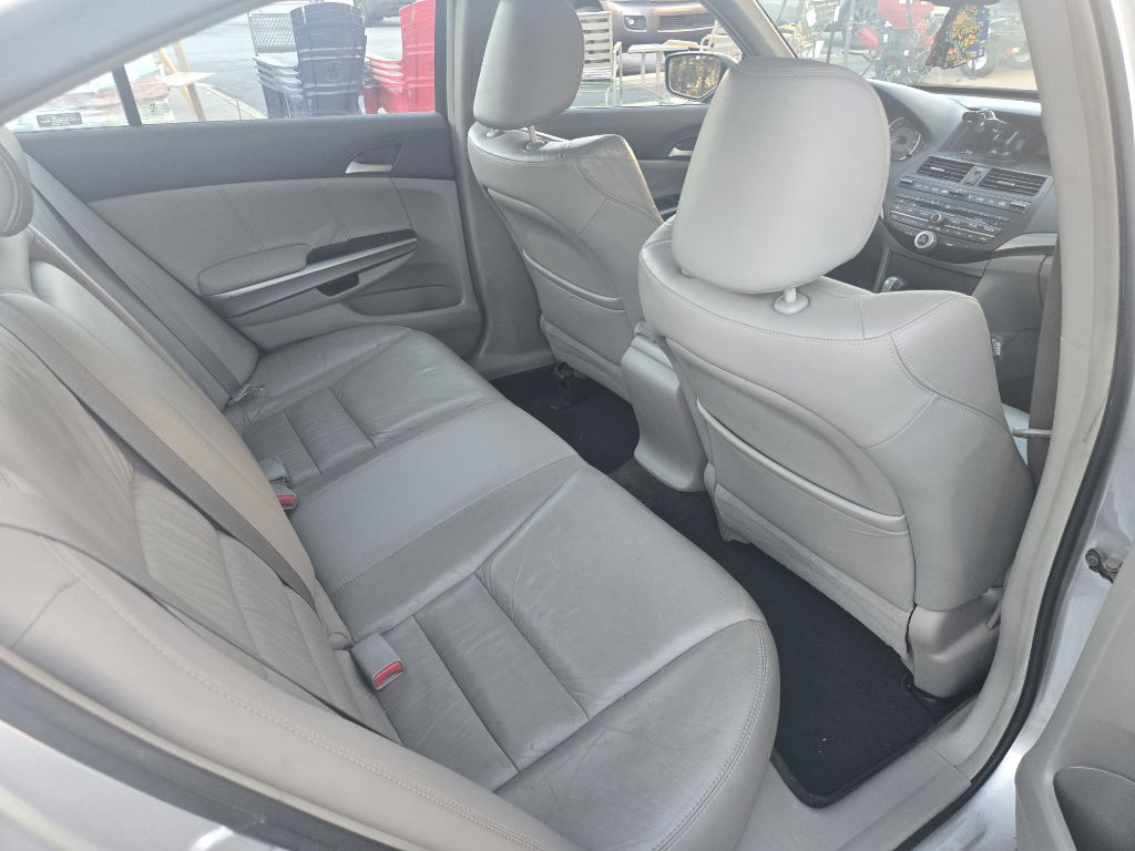 2009 Honda Accord Image 3
