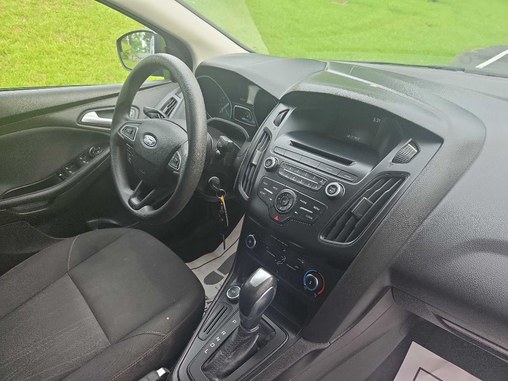 2015 Ford Focus Image 10