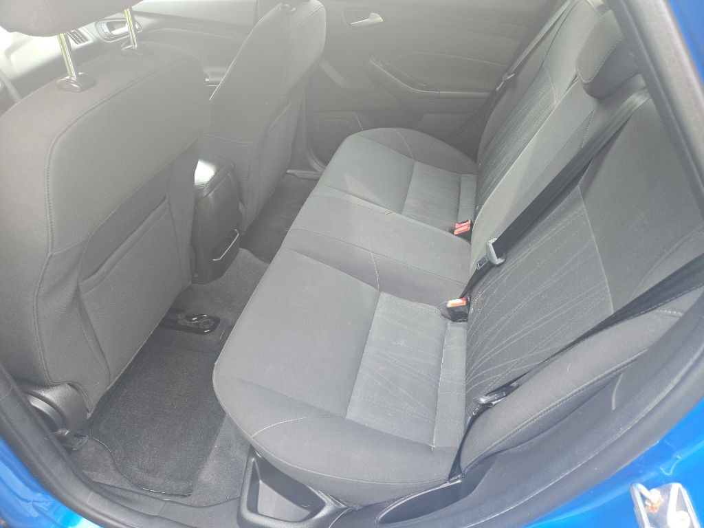 2015 Ford Focus Image 18