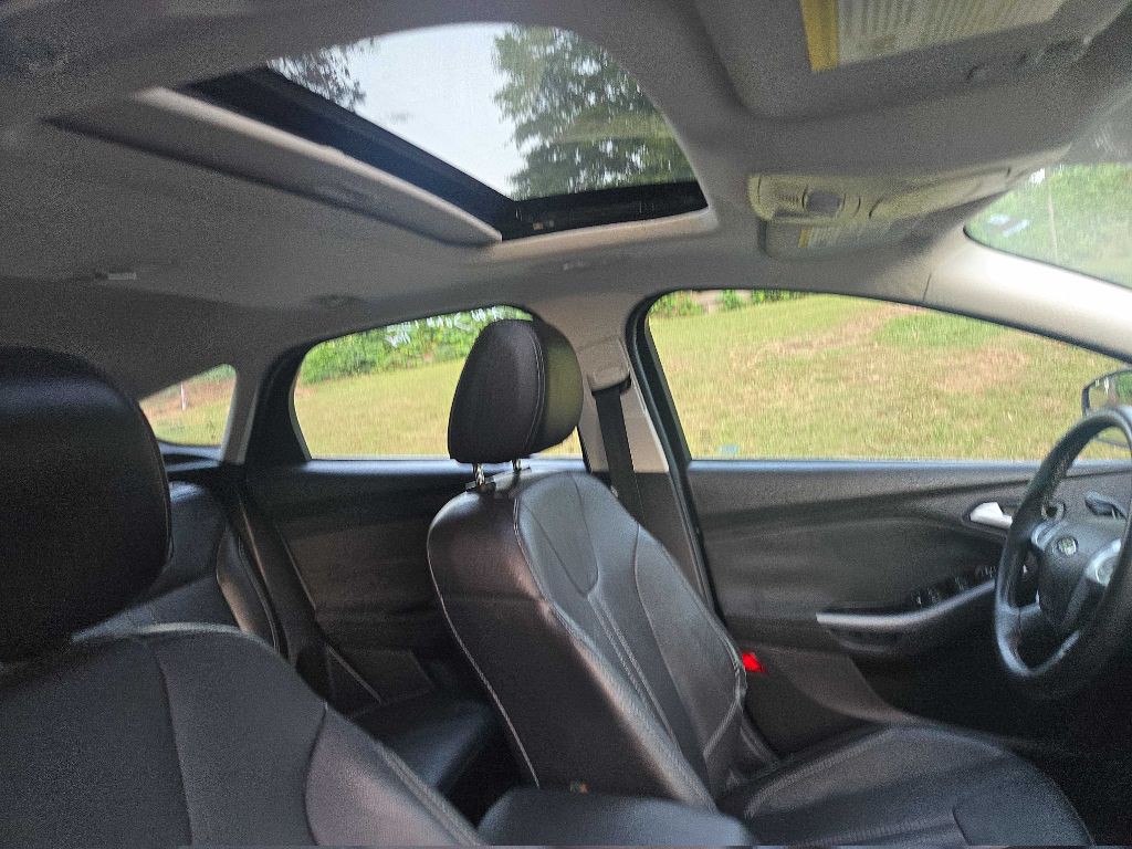 2014 Ford Focus Image 9