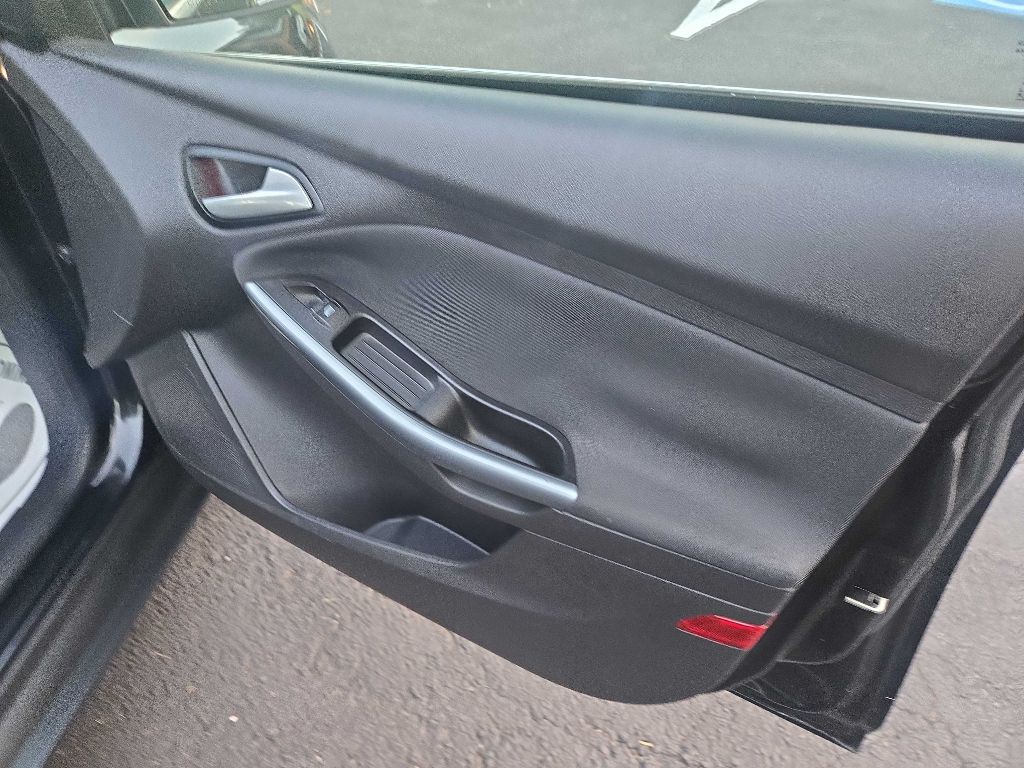 2014 Ford Focus Image 15