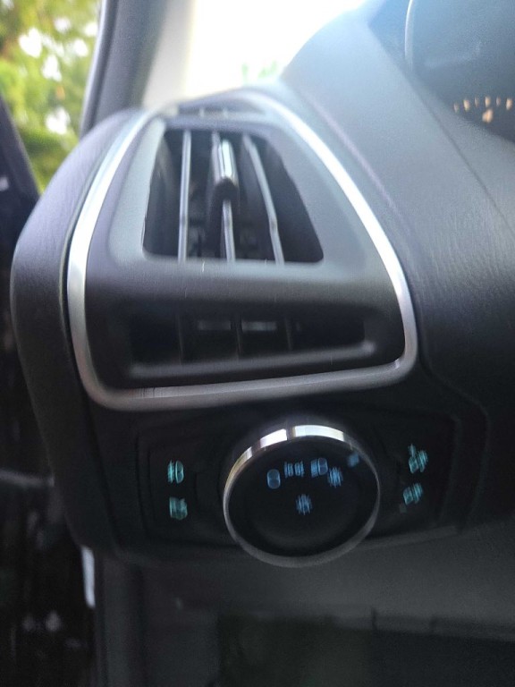2014 Ford Focus Image 39