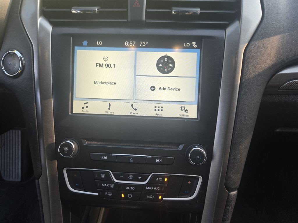 2017 Ford Fusion Image 2