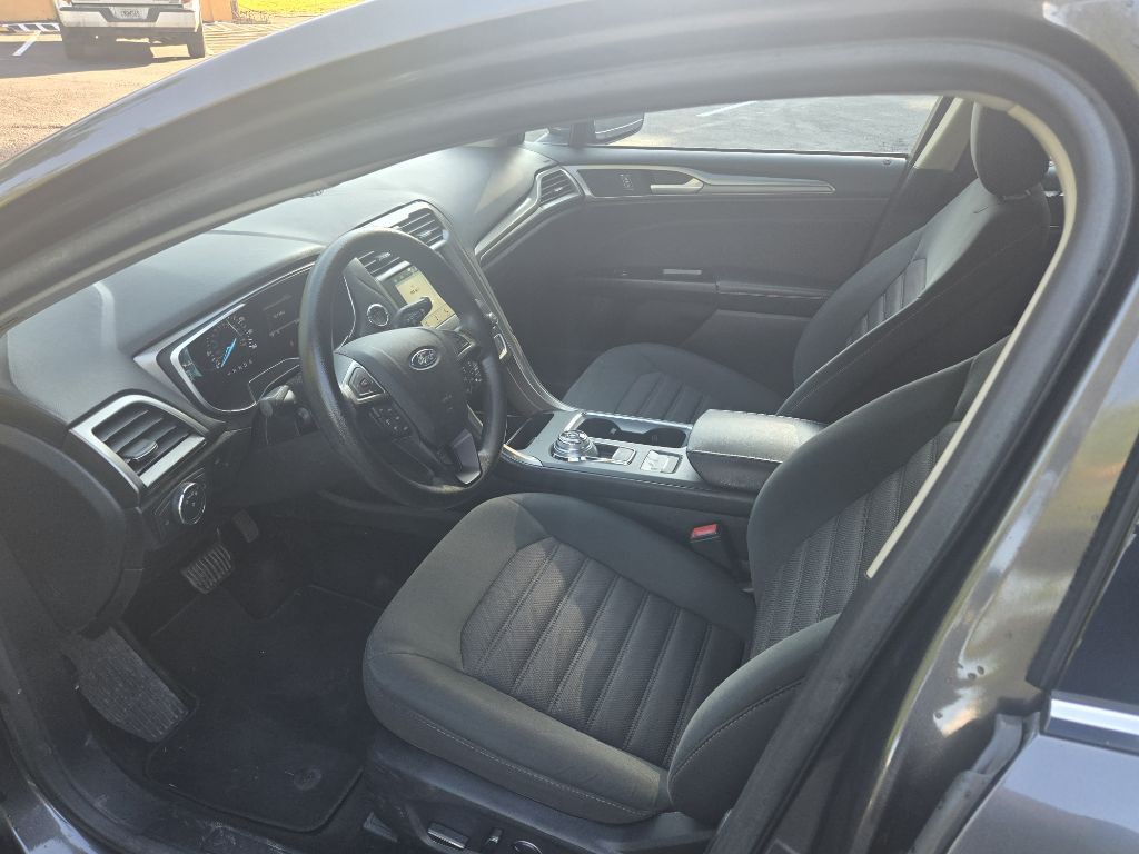 2017 Ford Fusion Image 4