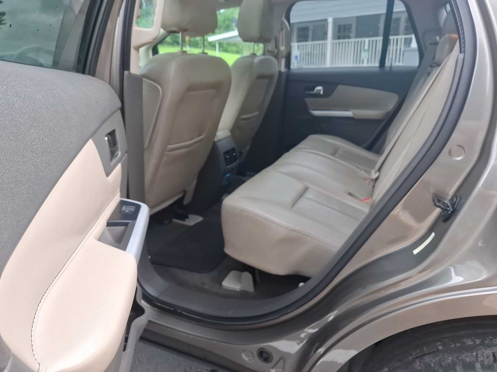 2014 Ford Edge Image 24