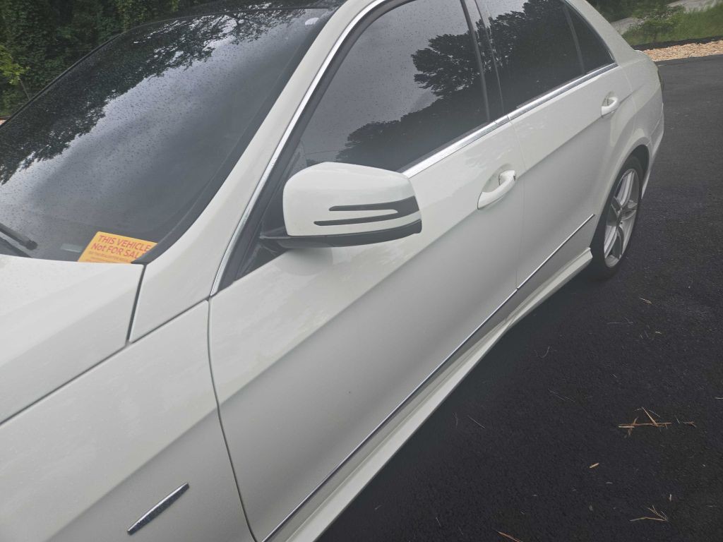 2012 Mercedes-Benz E-Class Image 24