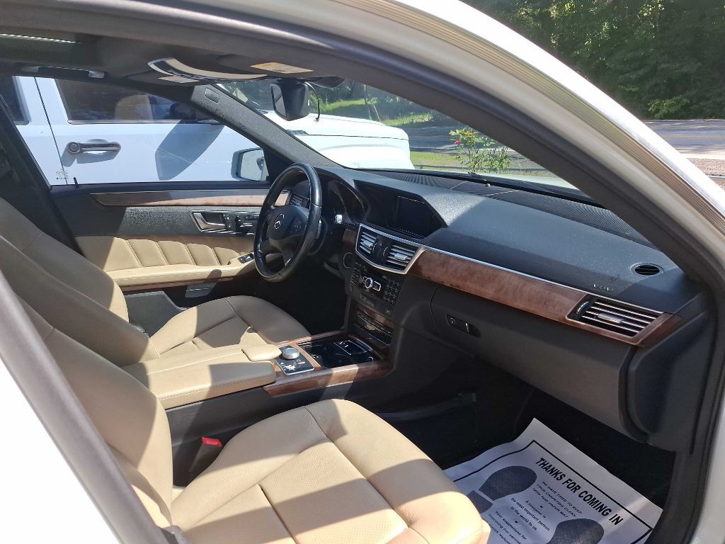2012 Mercedes-Benz E-Class Image 11