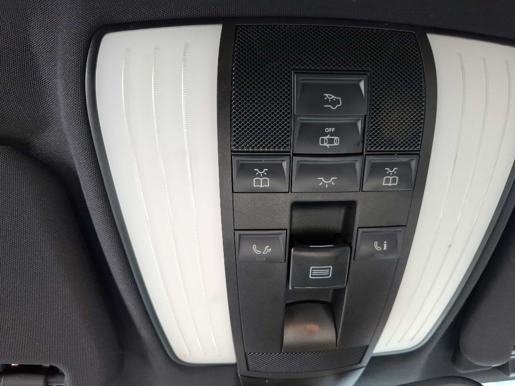 2012 Mercedes-Benz E-Class Image 16
