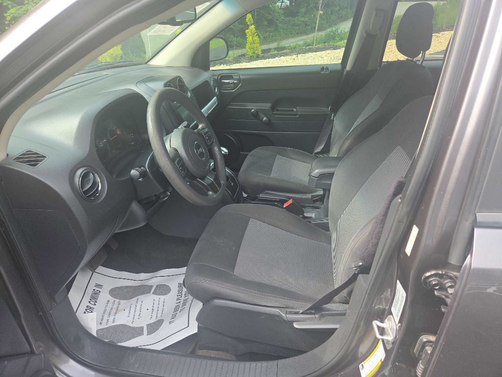 2016 Jeep Compass Image 21
