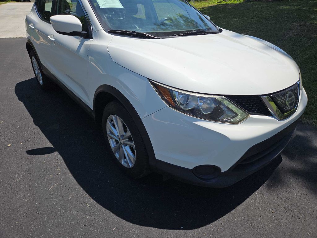 2018 Nissan Rogue Image 3