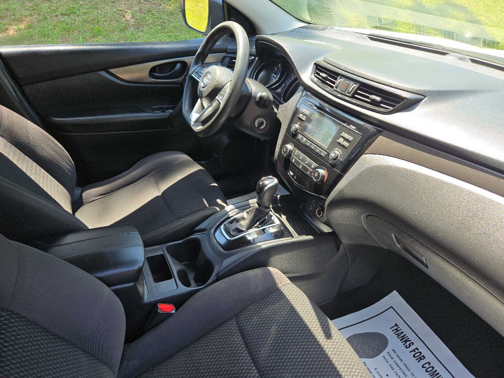 2018 Nissan Rogue Image 8