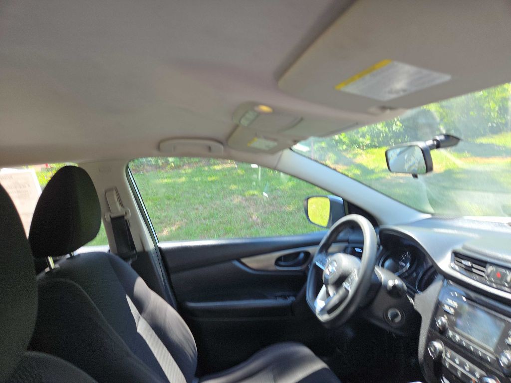 2018 Nissan Rogue Image 9