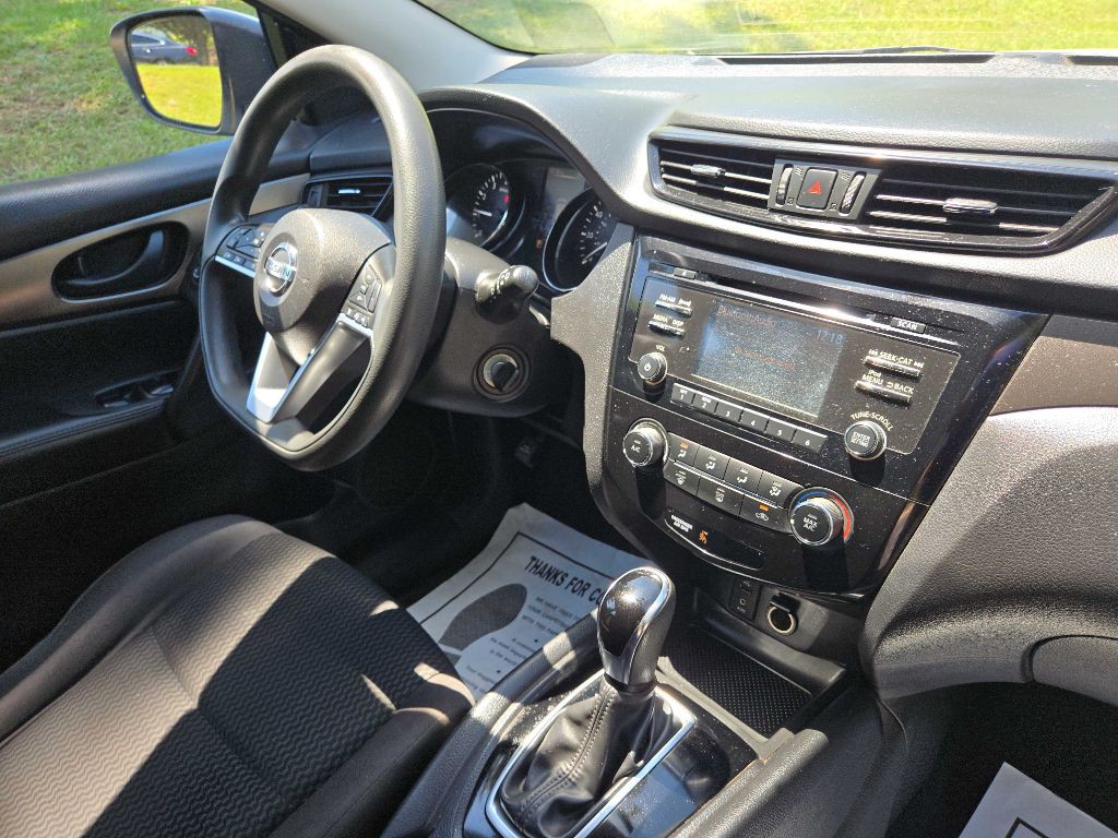 2018 Nissan Rogue Image 10