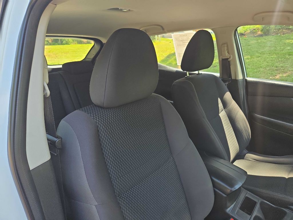 2018 Nissan Rogue Image 11