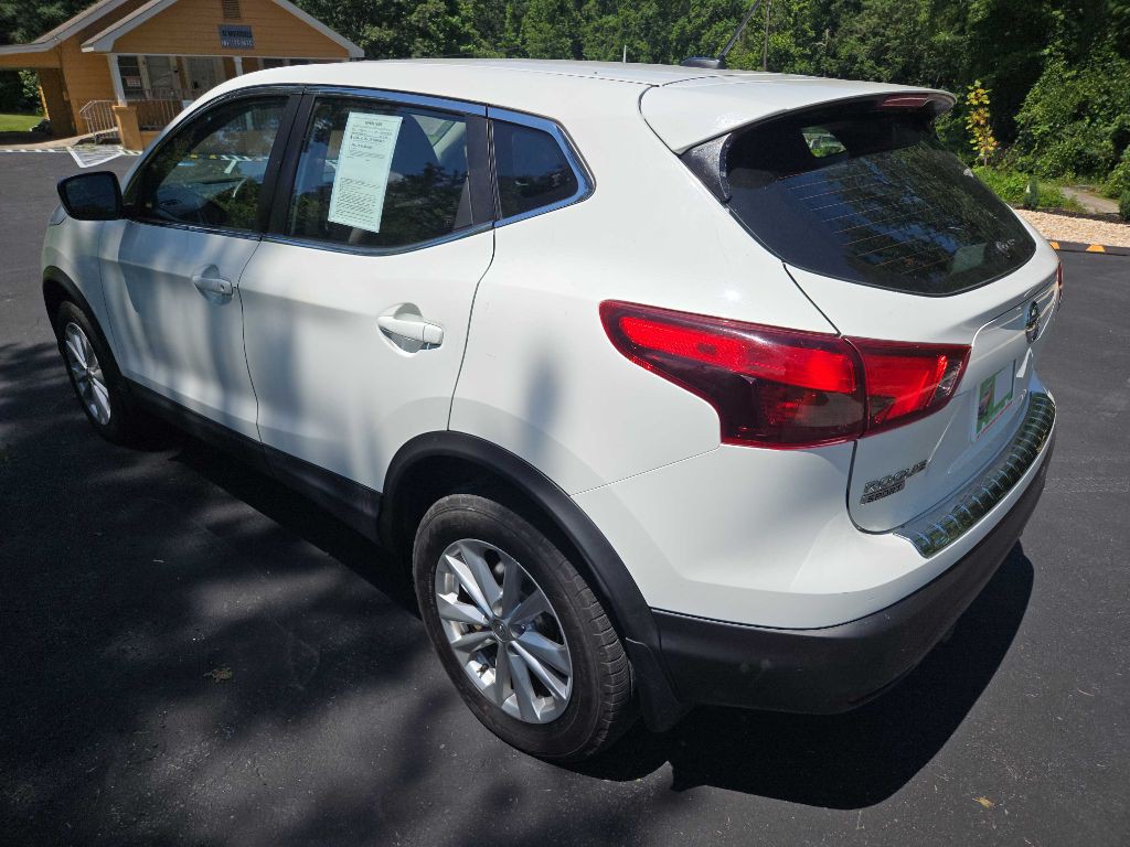 2018 Nissan Rogue Image 19
