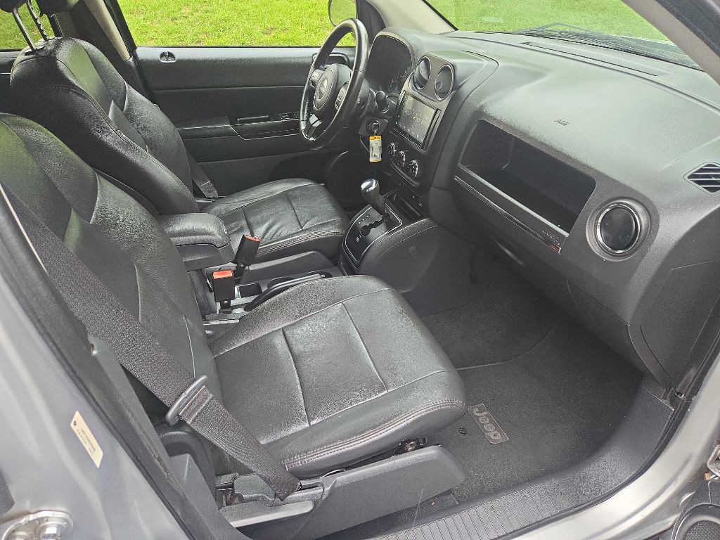 2011 Jeep Compass Image 6
