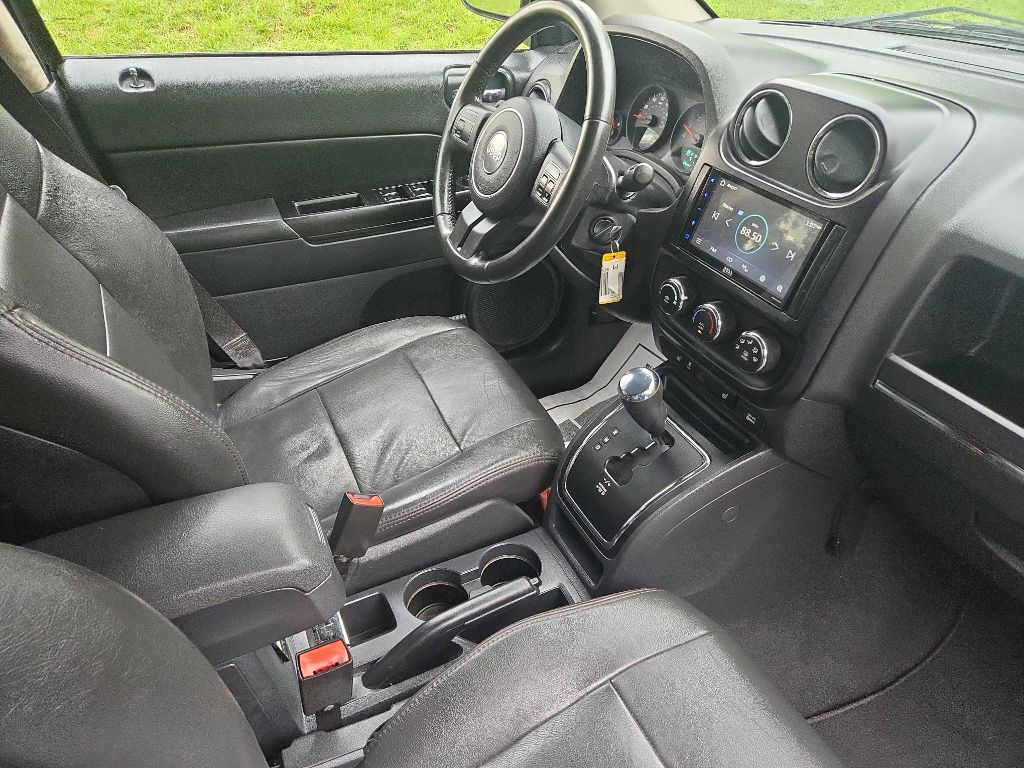 2011 Jeep Compass Image 7