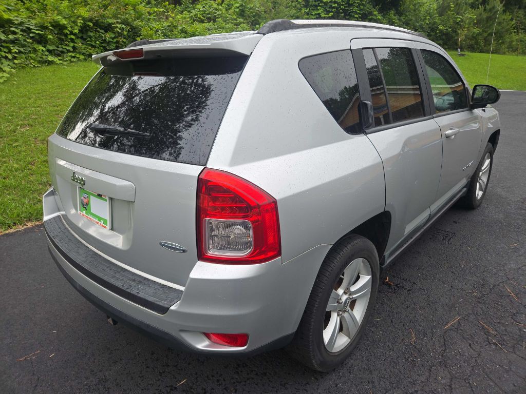 2011 Jeep Compass Image 12