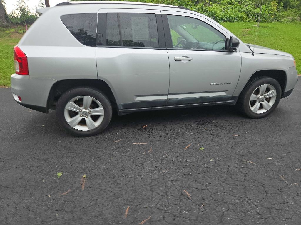 2011 Jeep Compass Image 14