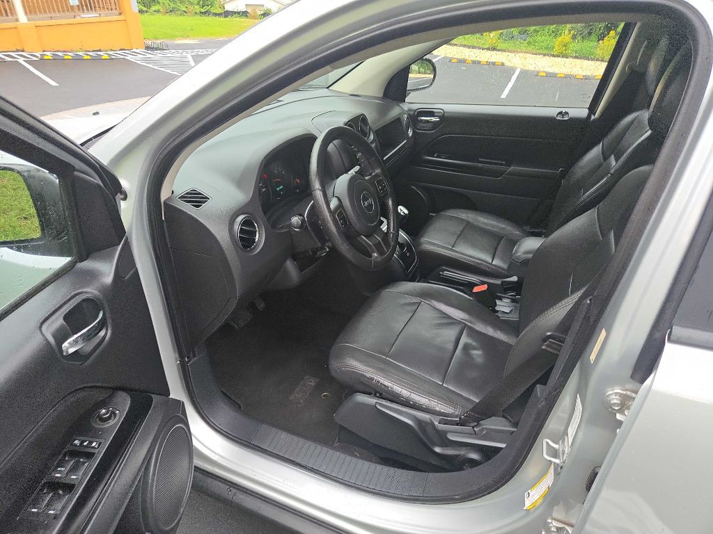 2011 Jeep Compass Image 19