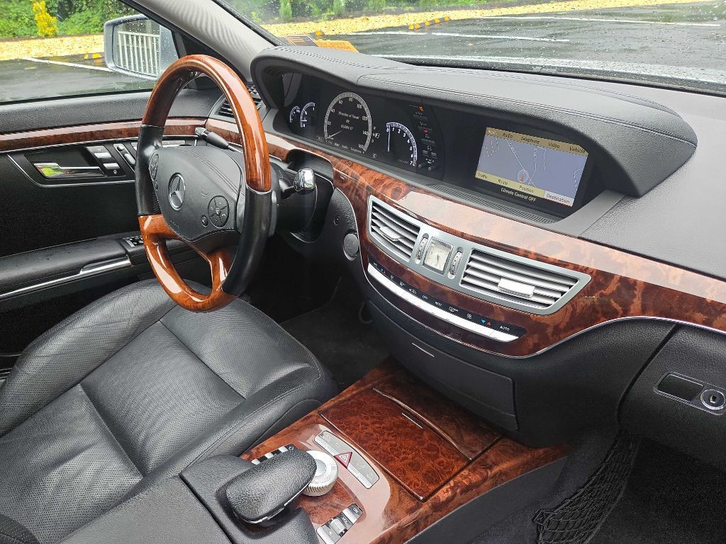 2010 Mercedes-Benz S-Class Image 13