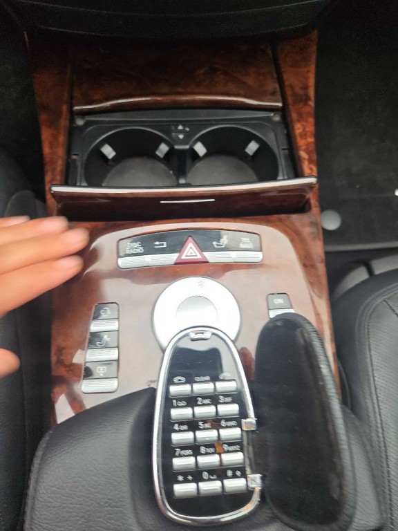 2010 Mercedes-Benz S-Class Image 31