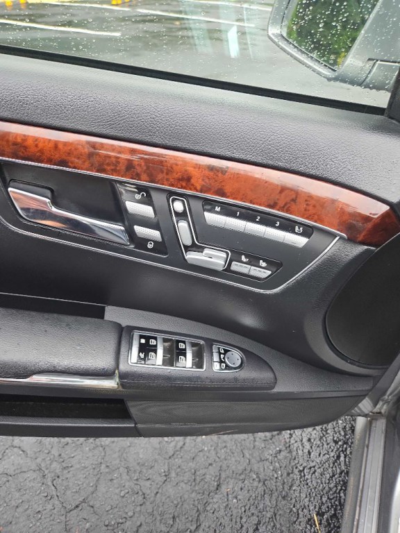 2010 Mercedes-Benz S-Class Image 41