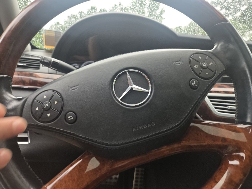 2010 Mercedes-Benz S-Class Image 45