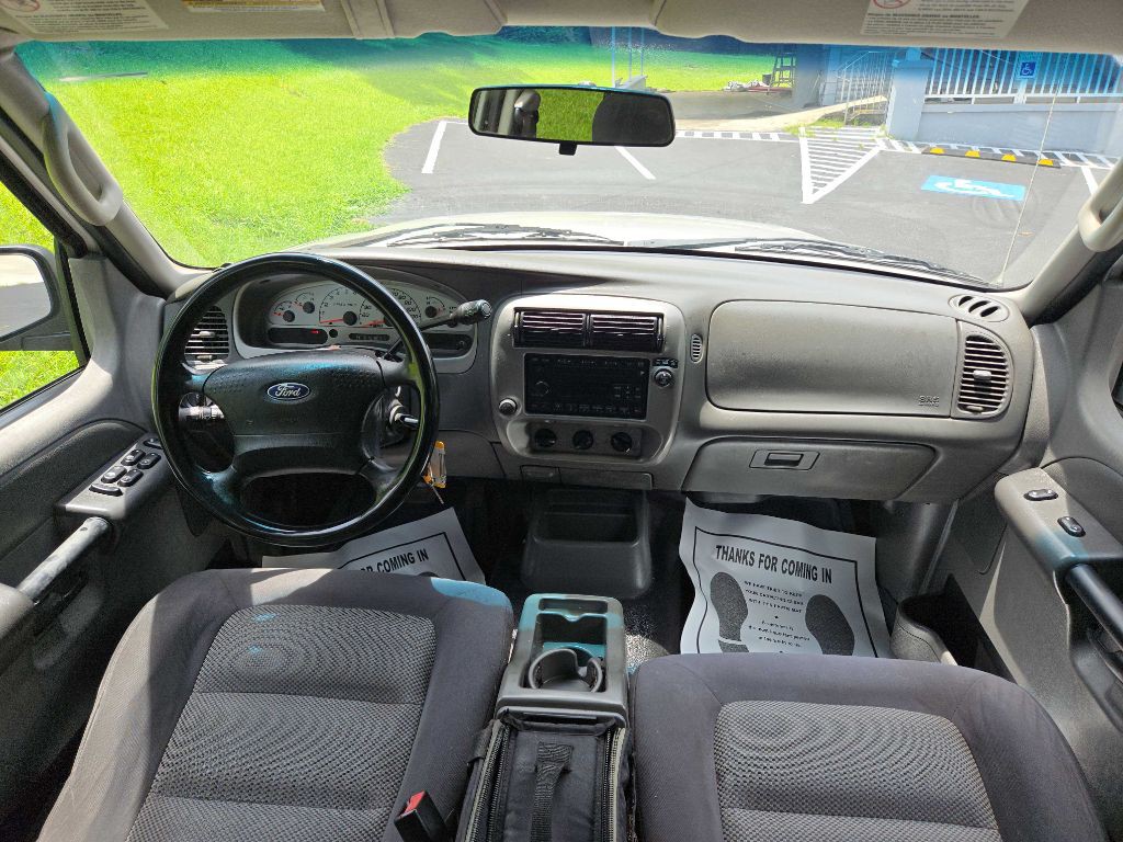 2005 Ford Explorer Image 14