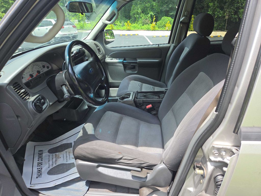 2005 Ford Explorer Image 22