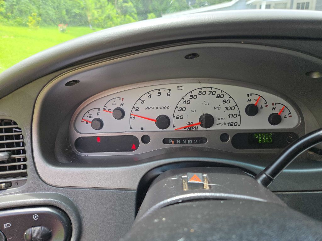2005 Ford Explorer Image 27