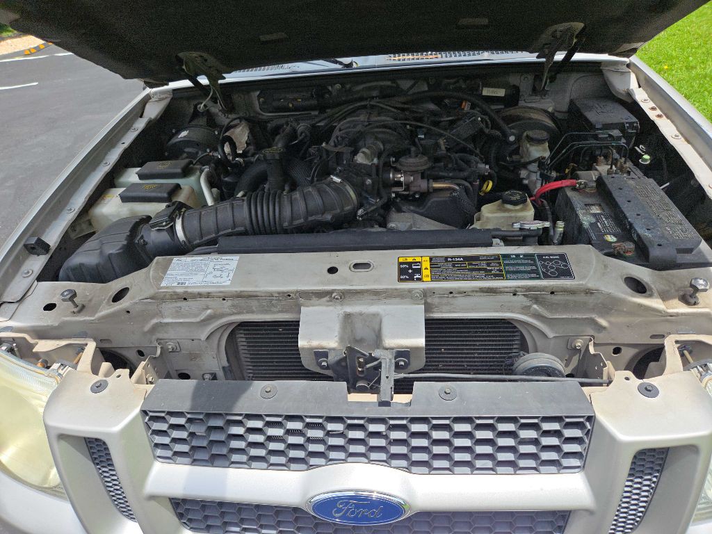 2005 Ford Explorer Image 31