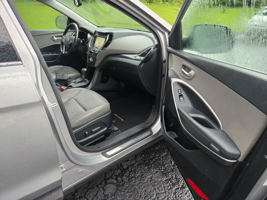 2016 Hyundai Santa Fe Image 5