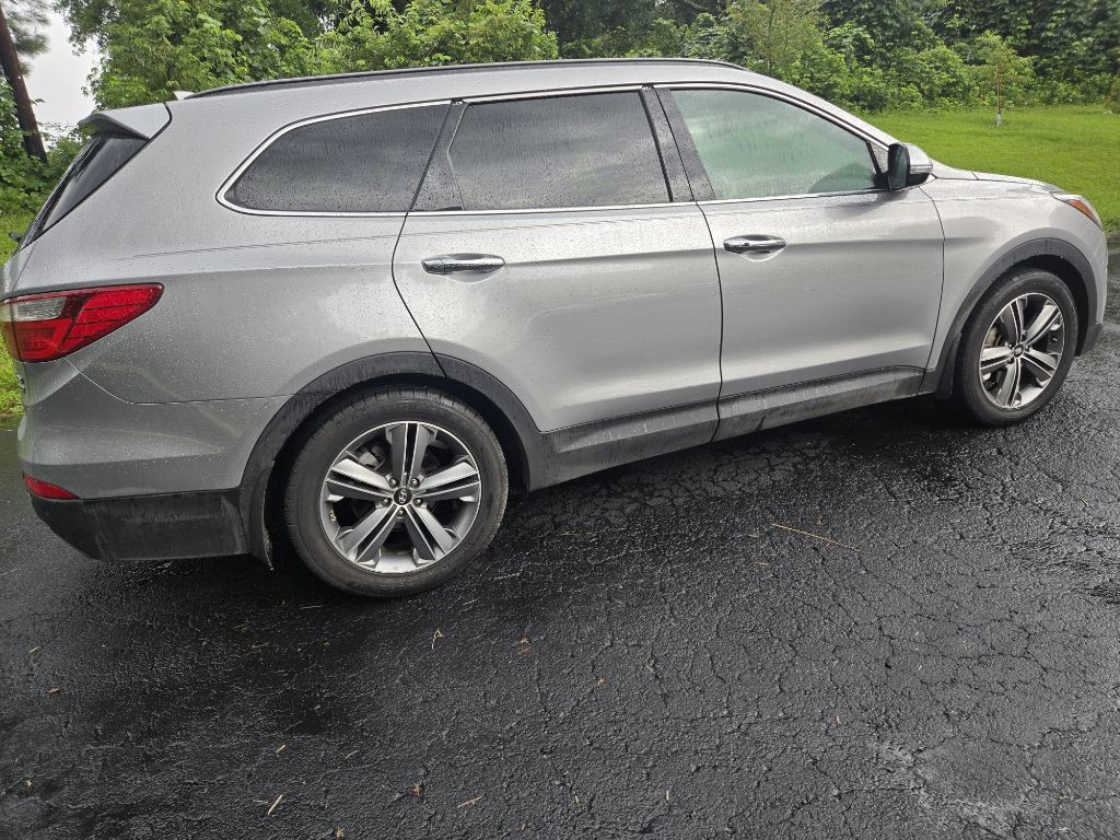 2016 Hyundai Santa Fe Image 16