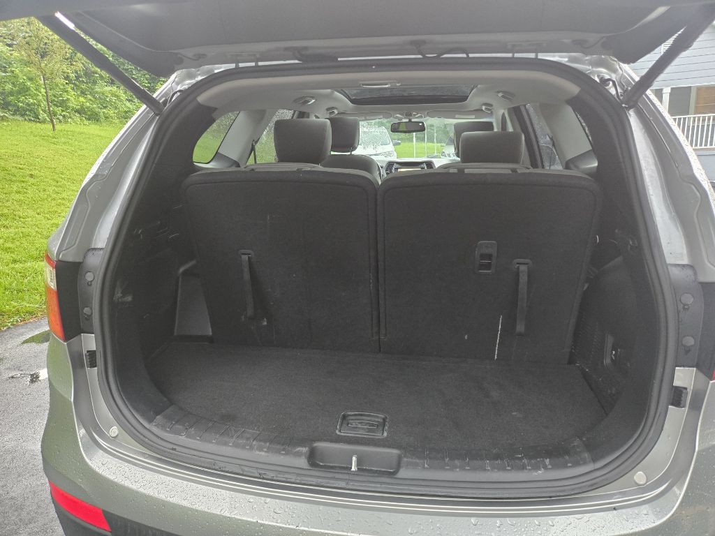 2016 Hyundai Santa Fe Image 22