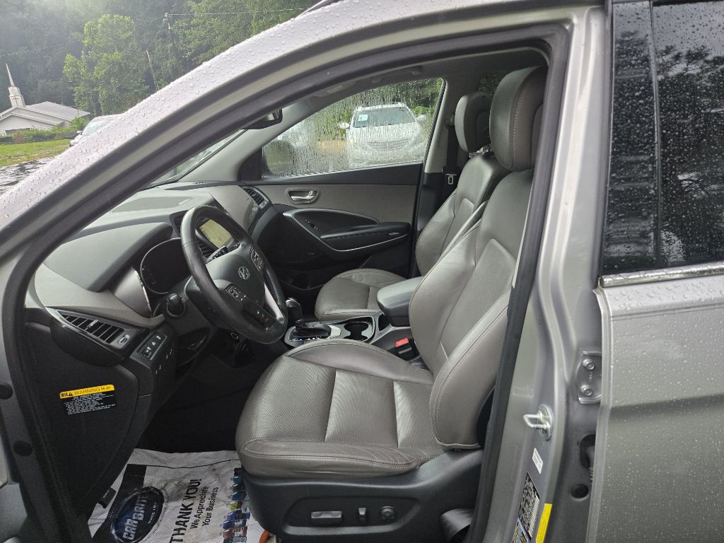 2016 Hyundai Santa Fe Image 25
