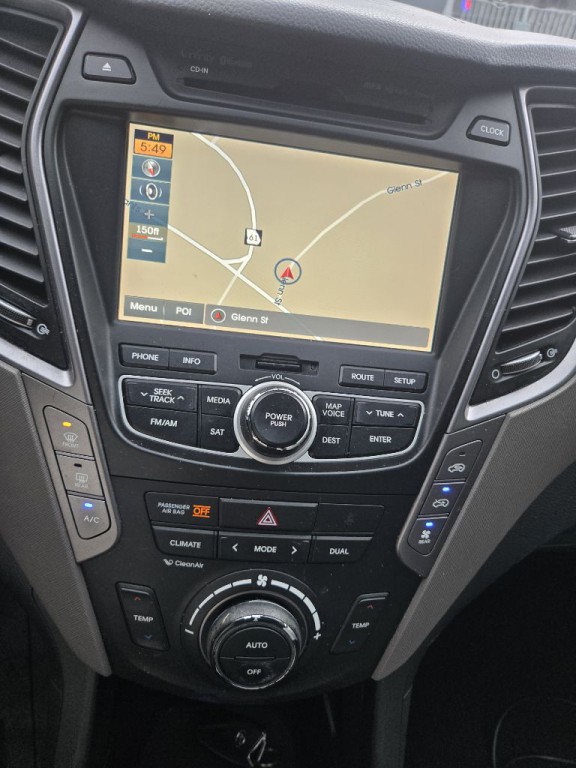 2016 Hyundai Santa Fe Image 28