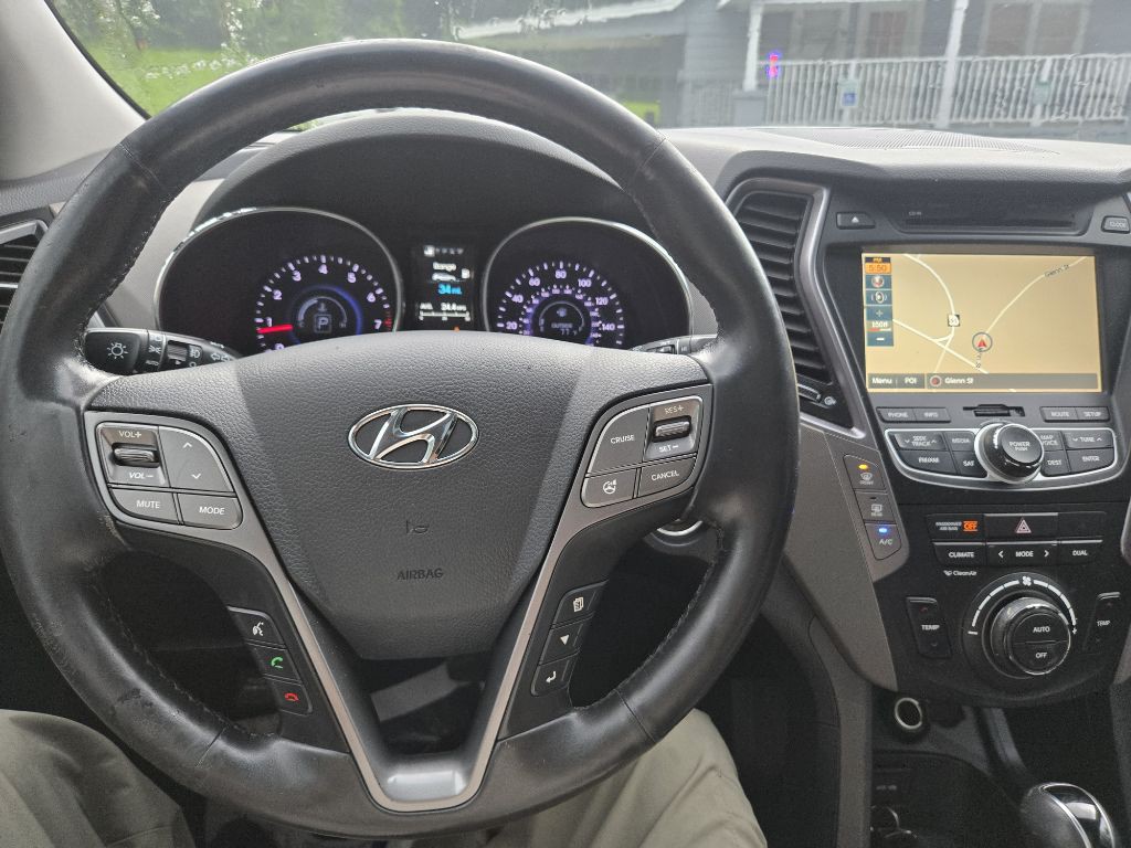 2016 Hyundai Santa Fe Image 30