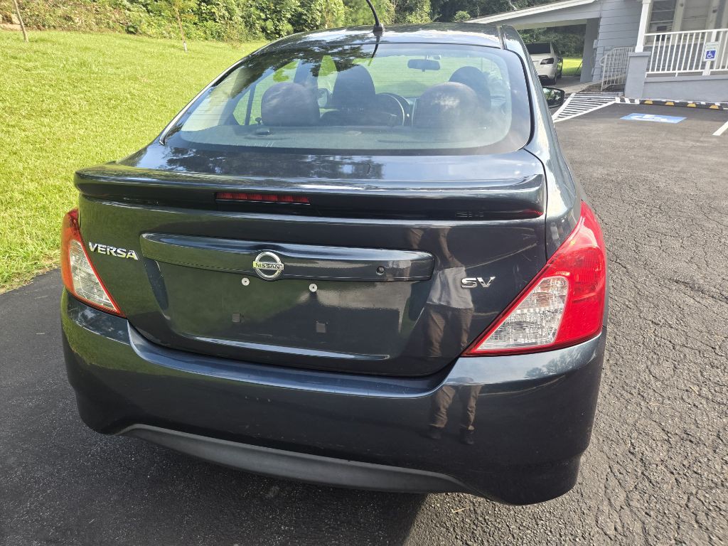 2017 Nissan Versa Image 14