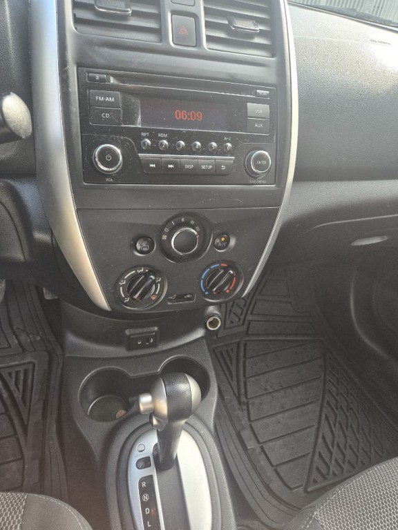 2017 Nissan Versa Image 23