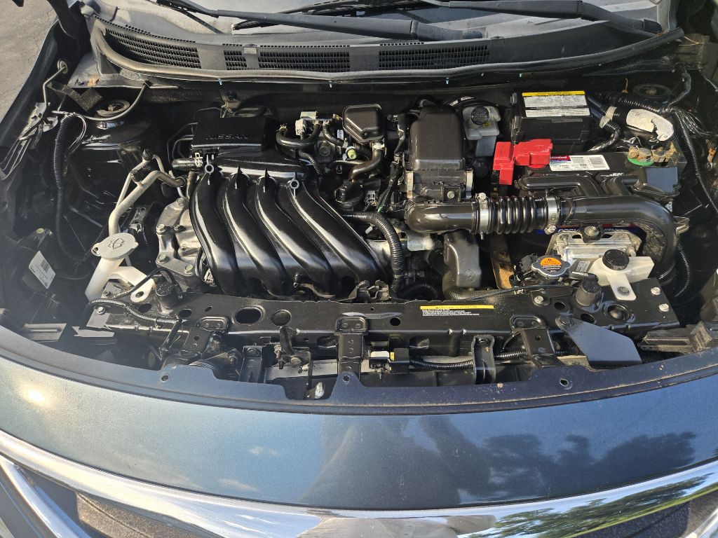 2017 Nissan Versa Image 25