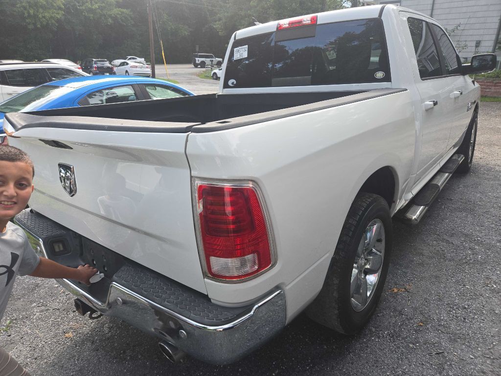 2015 RAM 1500 Image 8