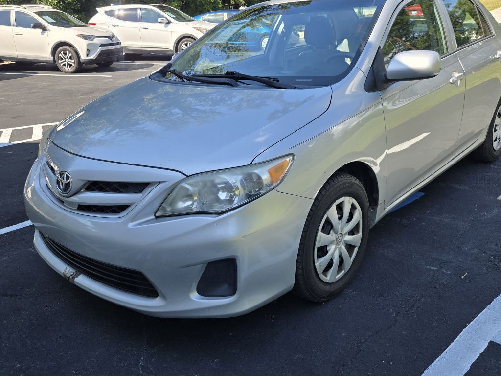 2013 Toyota Corolla Image 2