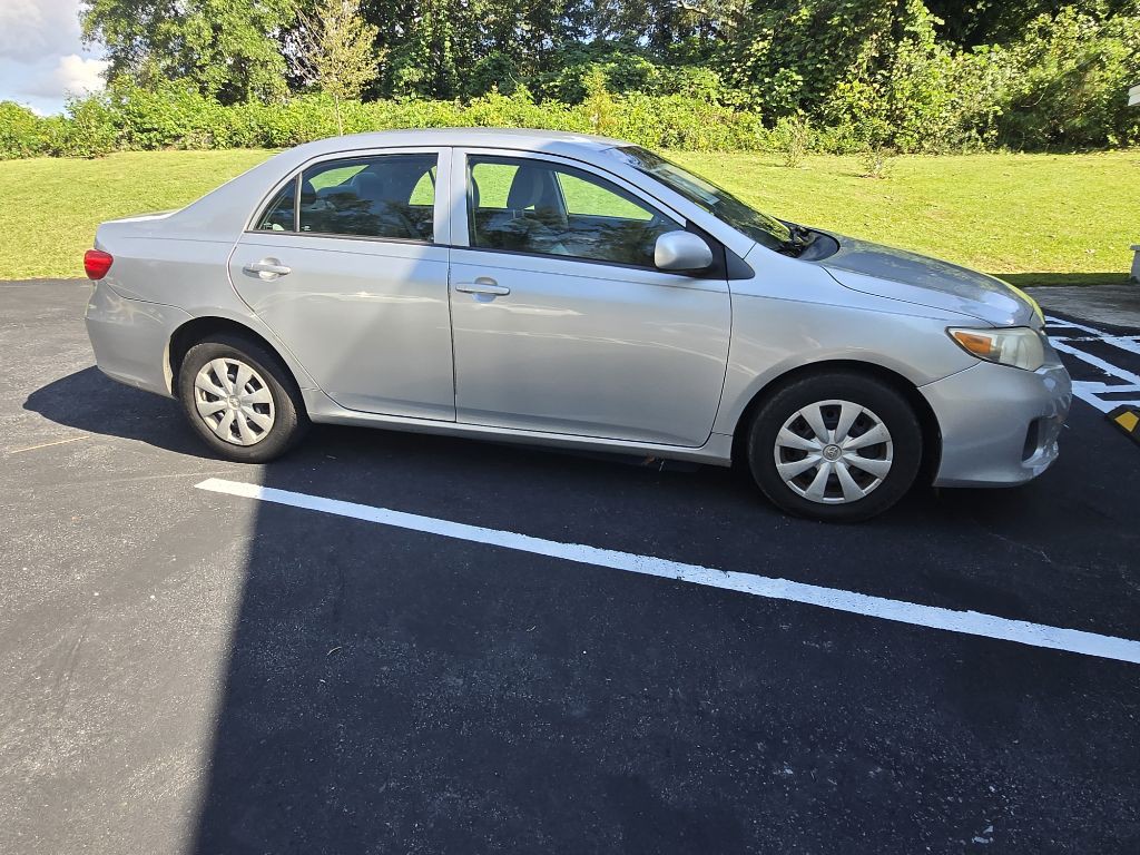 2013 Toyota Corolla Image 5